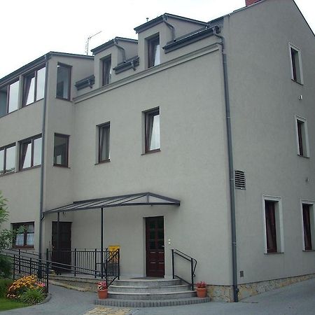 Hotel Zaulek Дебица Екстериор снимка