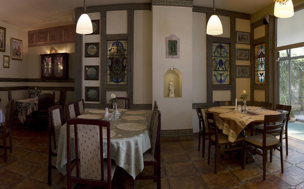 Hotel Zaulek Дебица Екстериор снимка